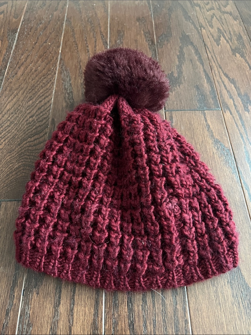 Cozy Knit Pom Beanie - Burgundy